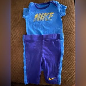 Baby’s Nike outfit